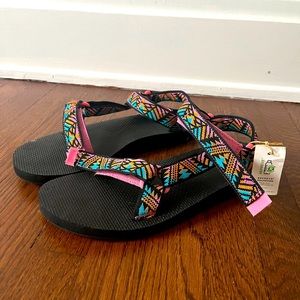 Velcro TEVA Sandel. New with tags!